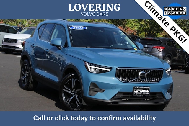 2025 Volvo XC40 B5 Core SUV