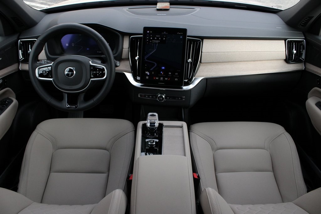 New 2026 Volvo XC90 B6 Plus 7-Seater SUV