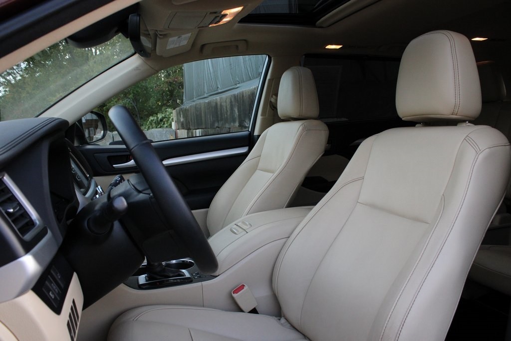 Used 2017 Toyota Highlander XLE SUV