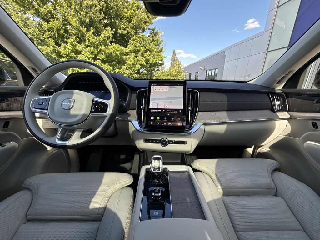 2026 Volvo XC90 Ultra - Photo 10
