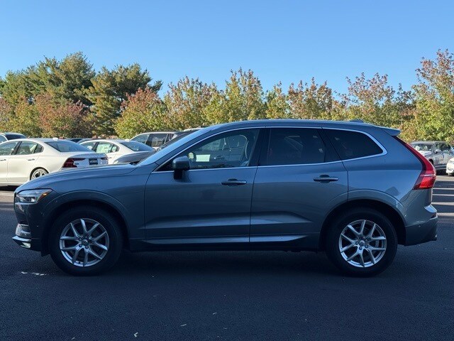 2019 Volvo XC60 T5 Momentum photo 4
