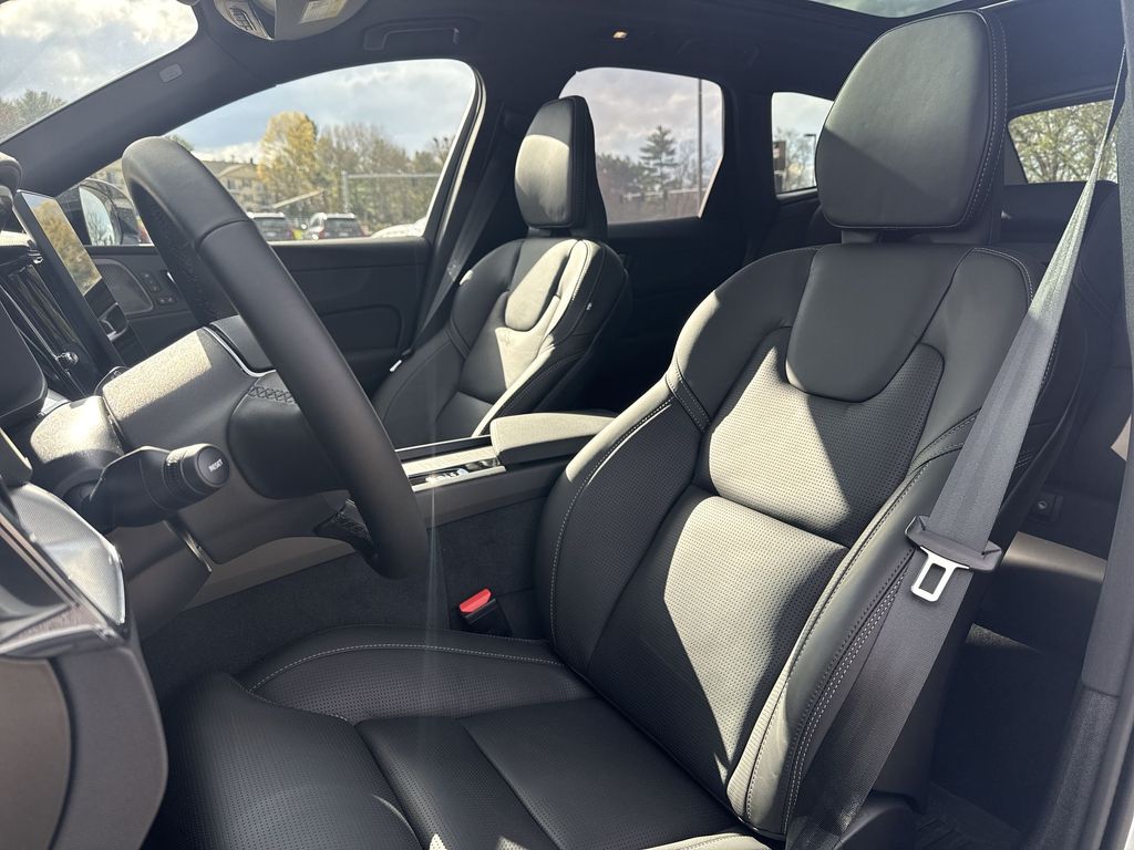 2026 Volvo XC60 Ultra - Photo 11