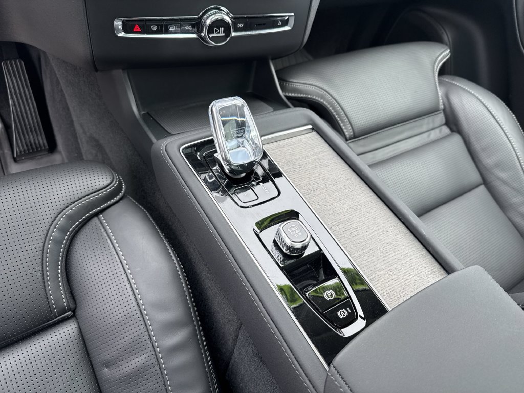 2026 Volvo XC90 Ultra - Photo 19