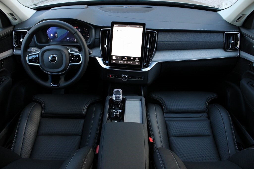 New 2026 Volvo XC90 B6 Ultra Dark Theme 7-Seater SUV