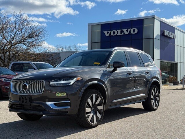 2024 Volvo XC90 Recharge T8 Plus photo 3