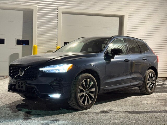 2024 Volvo XC60 B5 Core photo 2