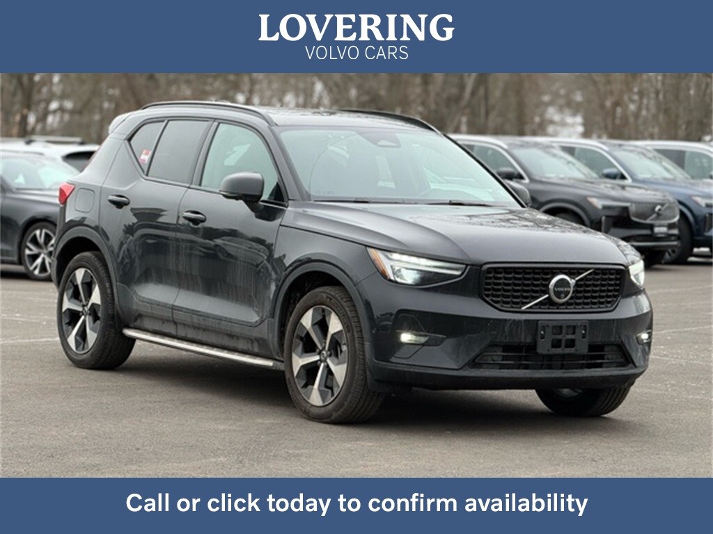 Used 2025 Volvo XC40 B5 Plus Dark Theme SUV