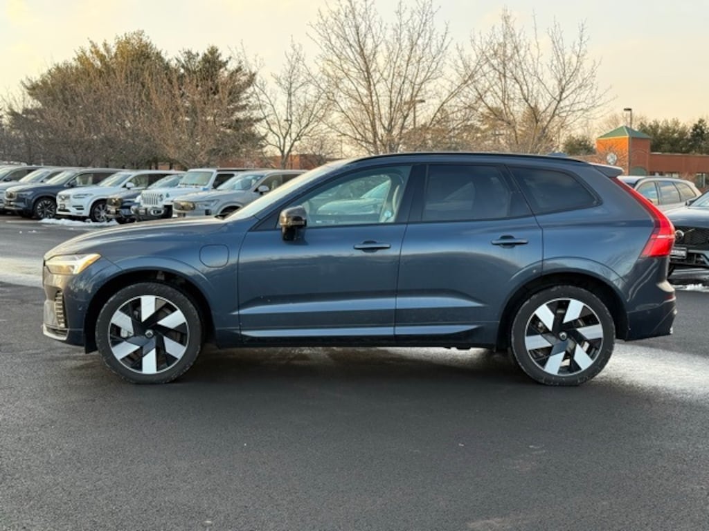 Certified 2024 Volvo XC60 Recharge Plug-In Hybrid T8 Plus Dark Theme SUV