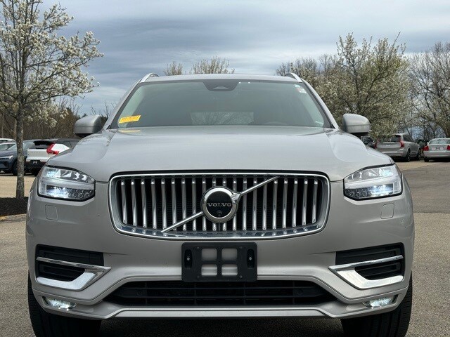 2024 Volvo XC90 Plus photo 2