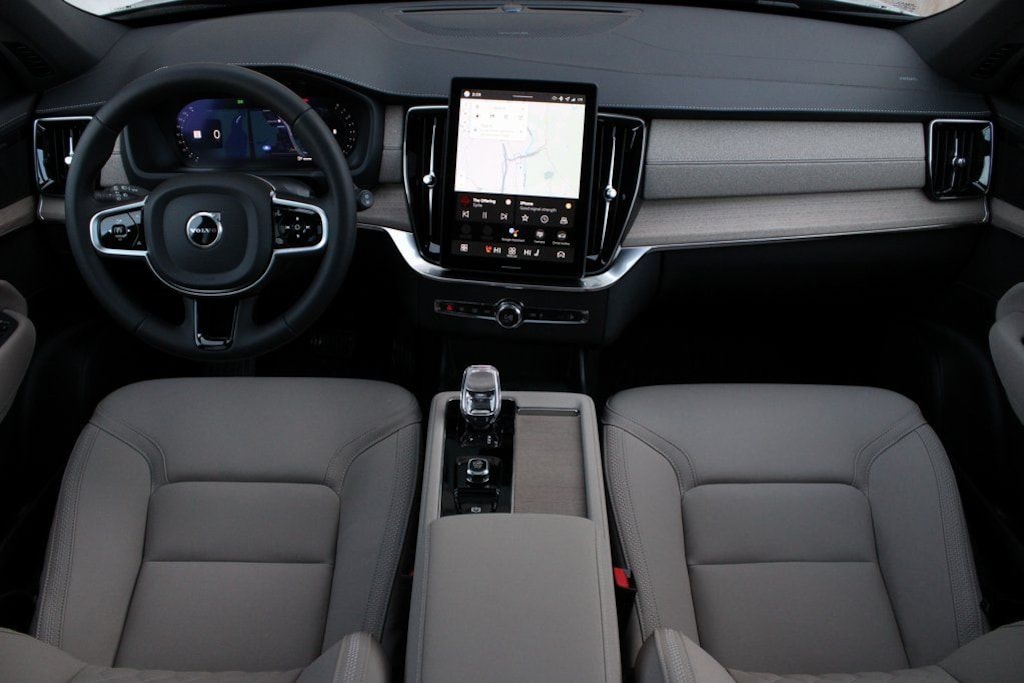 New 2026 Volvo XC90 B6 Plus 6-Seater SUV