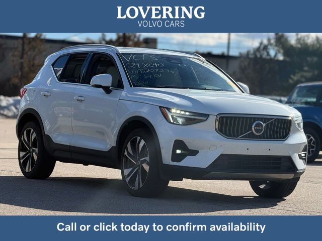 2024 Volvo XC40 SUV 