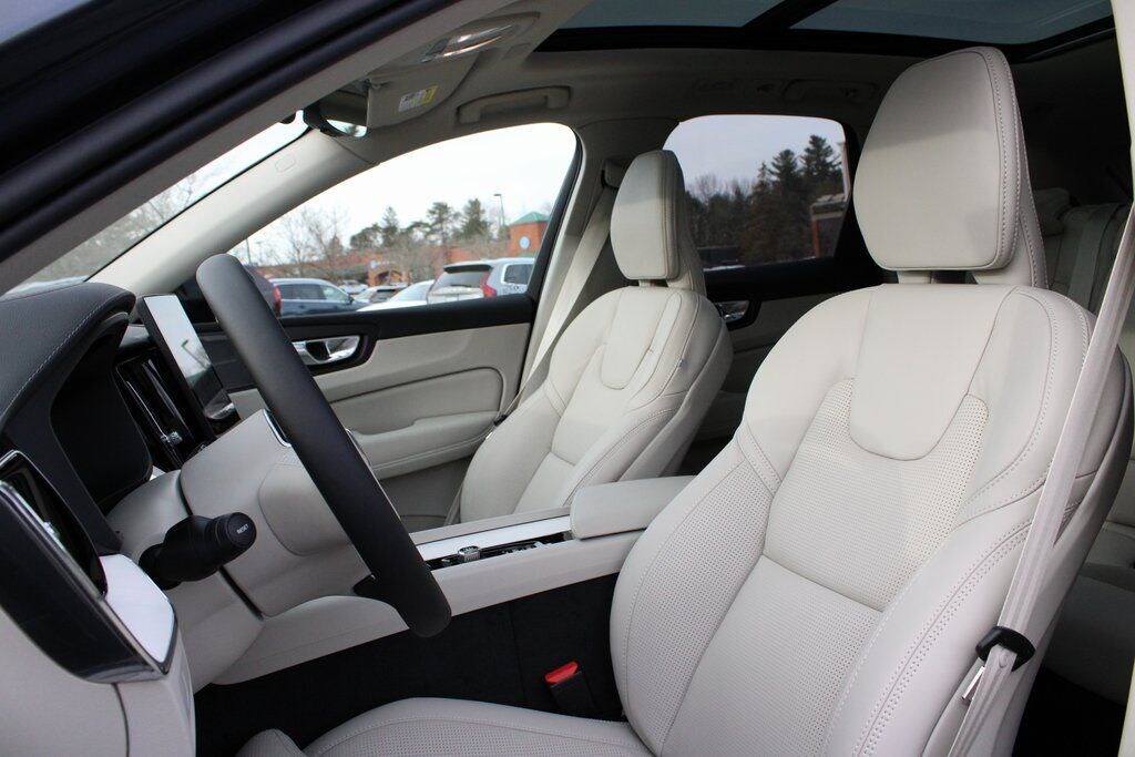 New 2026 Volvo XC60 B5 Ultra SUV