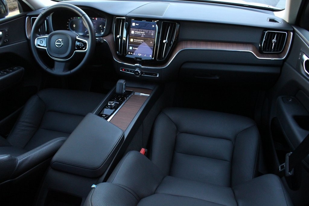 Certified 2024 Volvo XC60 Plus with VIN YV4L12RL3R1885155 for sale in Nashua, NH