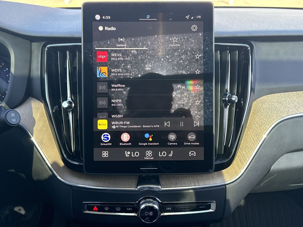 2026 Volvo XC60 Plus - Photo 16