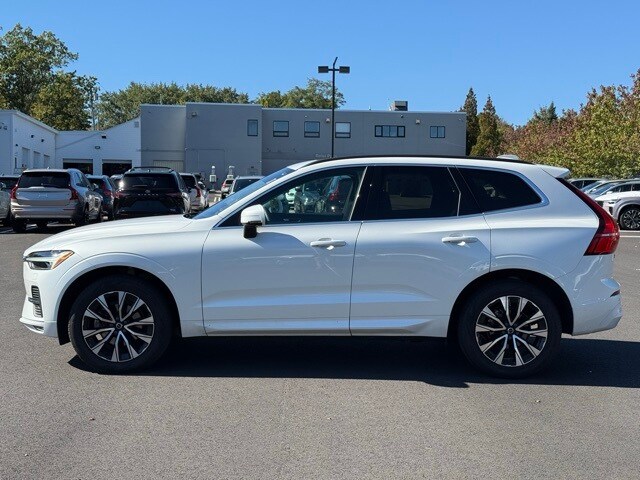 2023 Volvo XC60 B5 Core photo 4