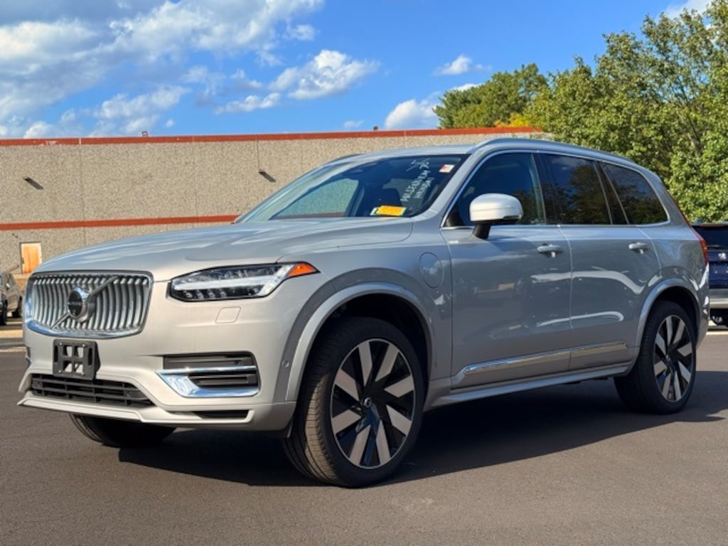 Certified 2024 Volvo XC90 Recharge Plug-In Hybrid T8 Plus Bright Theme 7 Passenger SUV