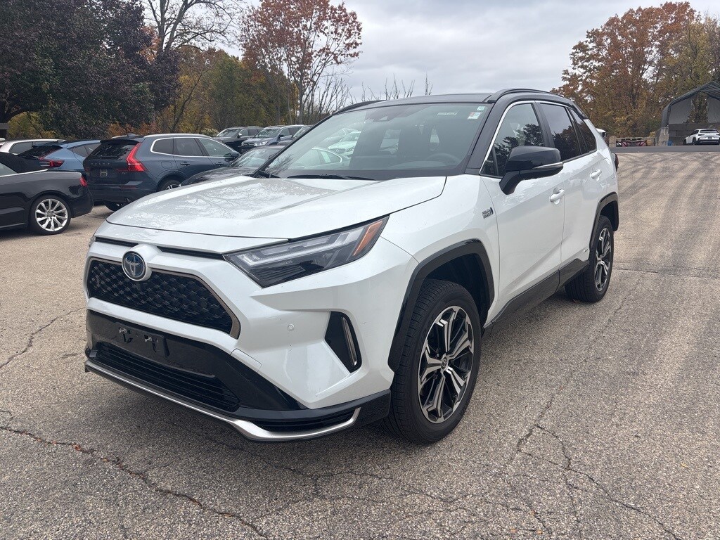 2024 Toyota RAV4 Prime XSE Premium photo 3