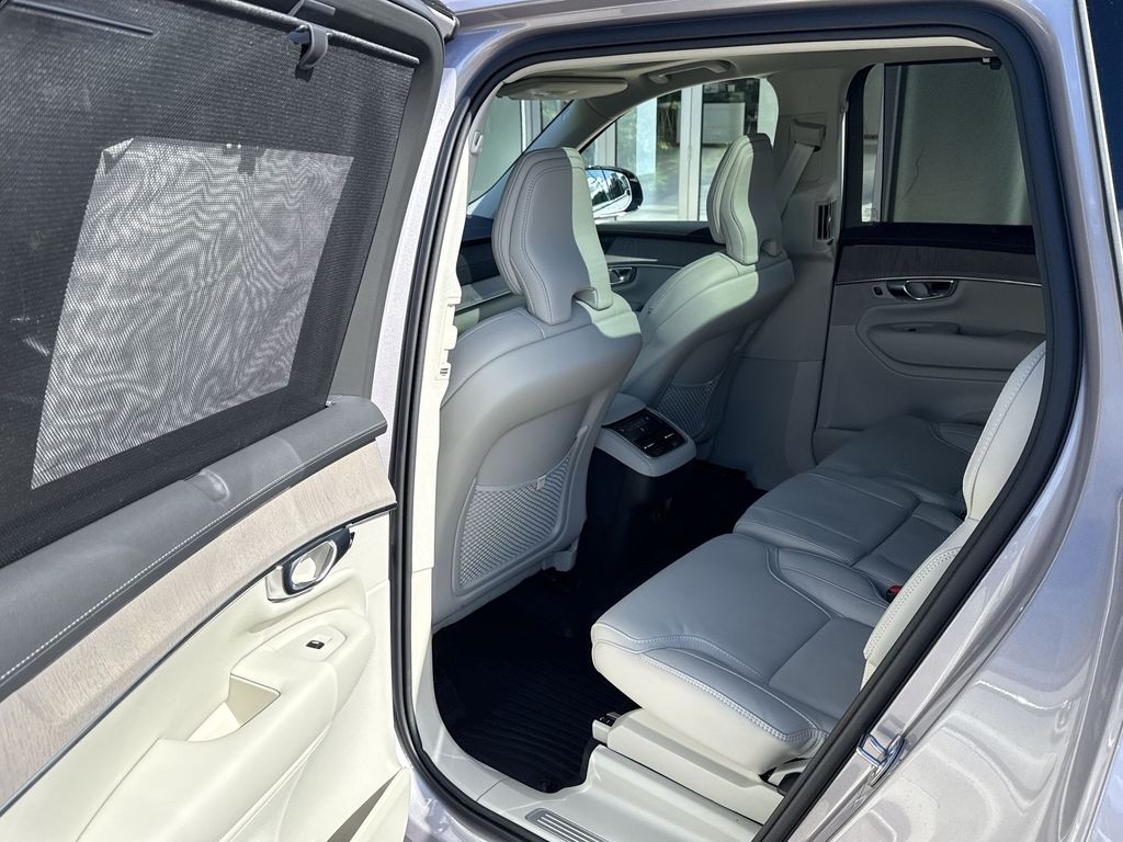 2026 Volvo XC90 Ultra - Photo 15