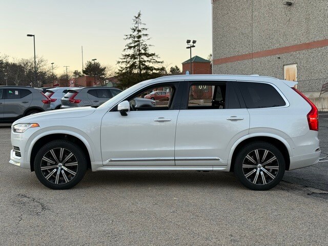2025 Volvo XC90 Plus photo 4