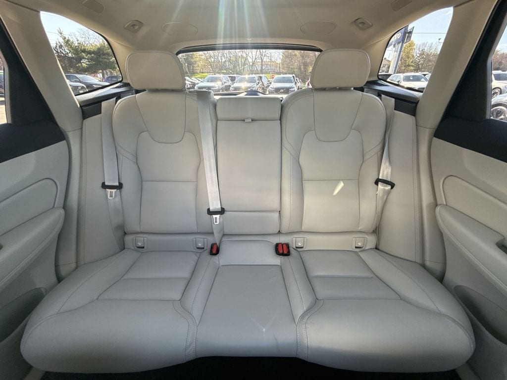 2026 Volvo XC60 Ultra - Photo 21