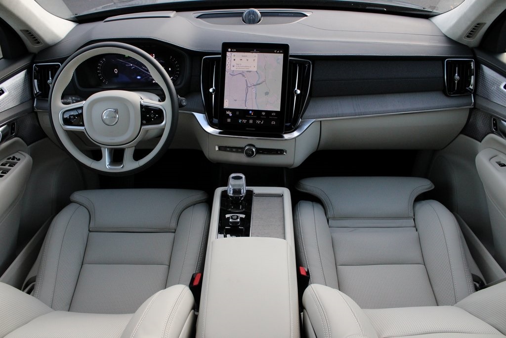 New 2026 Volvo XC90 B6 Ultra Dark Theme 6-Seater SUV