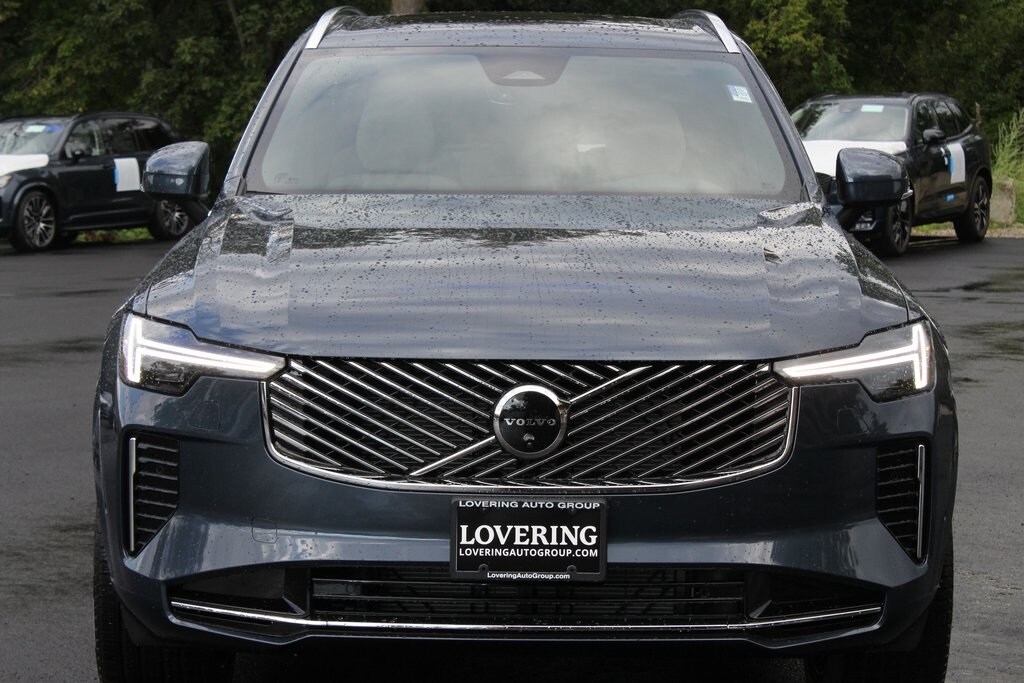 2026 Volvo XC90 Plus photo 2