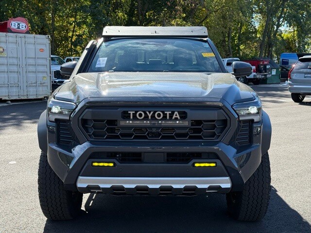 2024 Toyota Tacoma Trailhunter photo 2