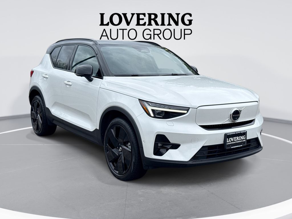 2023 Volvo XC40