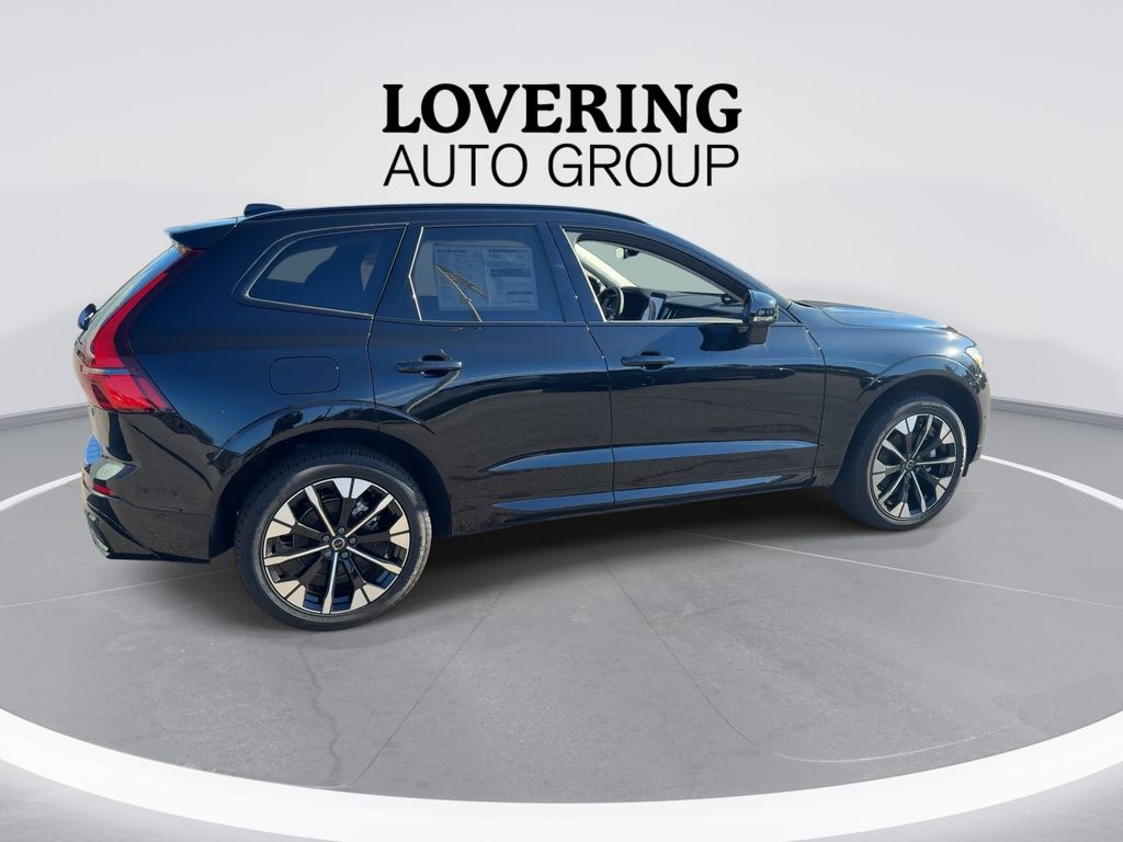 2026 Volvo XC60 Plus - Photo 9