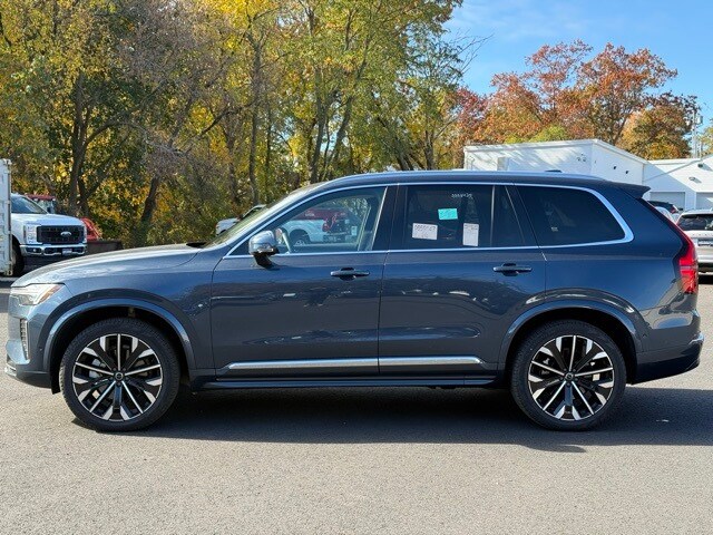 2025 Volvo XC90 Plus photo 4