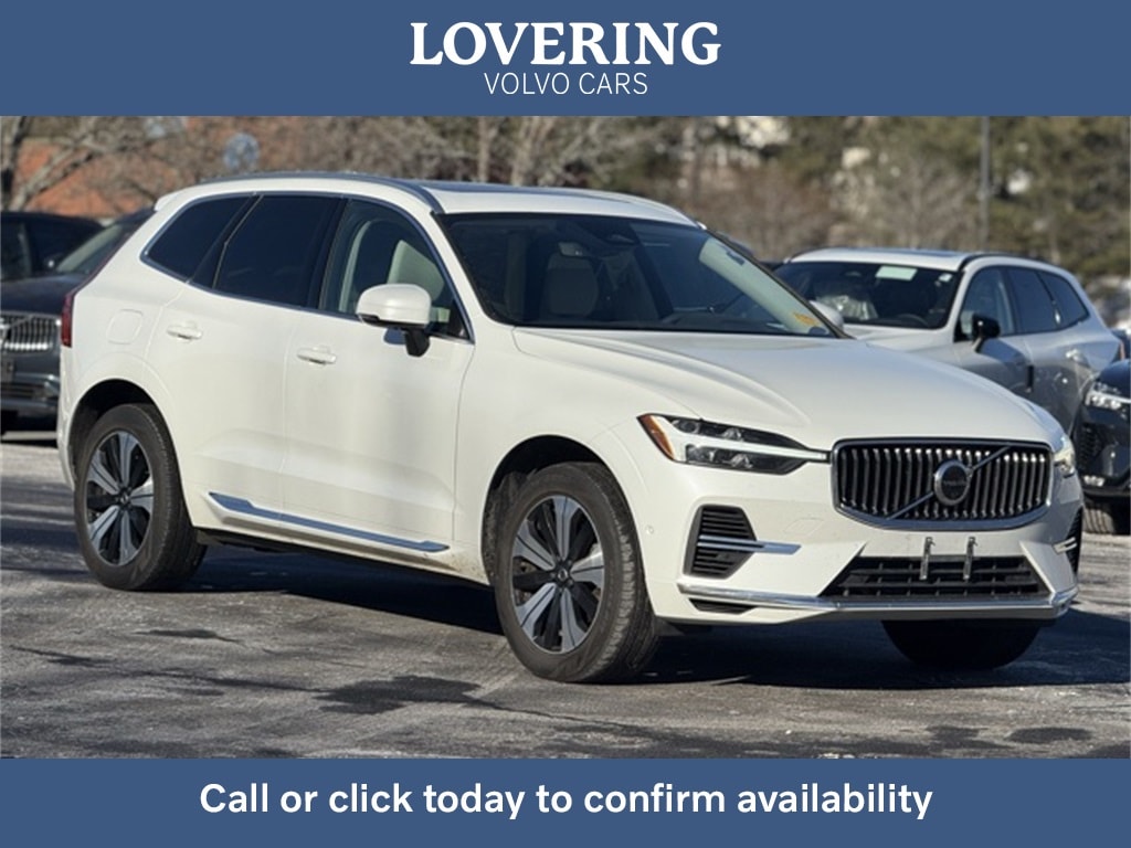 2023 Volvo XC60 Plus's photo