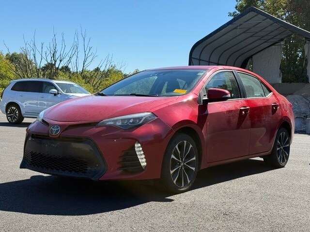 2017 Toyota Corolla SE photo 3