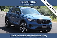 2024 Volvo XC40 B5 Plus Dark Theme SUV