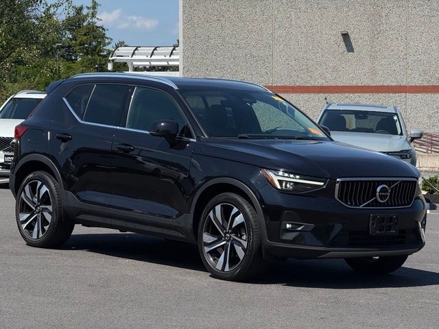 2023 Volvo XC40