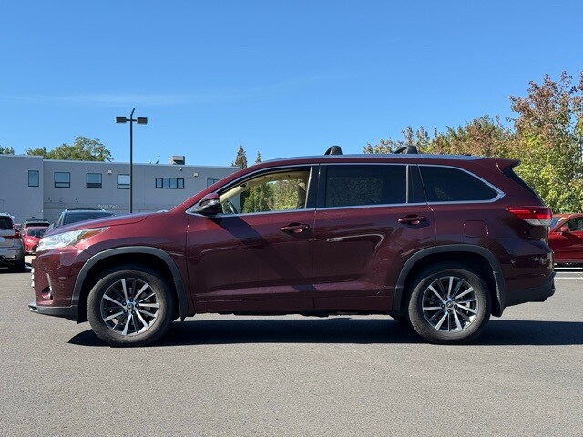 2017 Toyota Highlander XLE photo 3