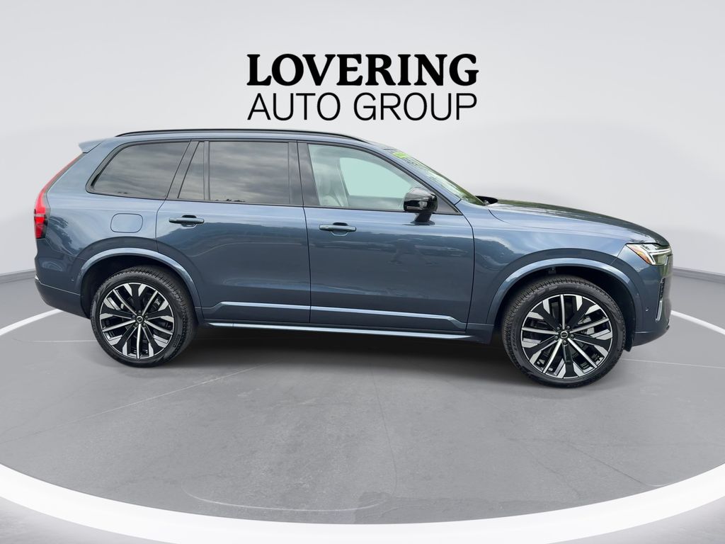 2026 Volvo XC90 Ultra - Photo 9