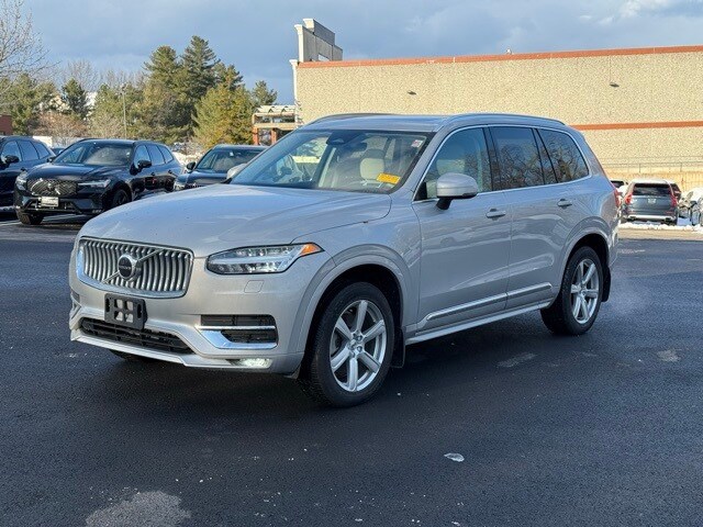 2024 Volvo XC90 B5 Core photo 2