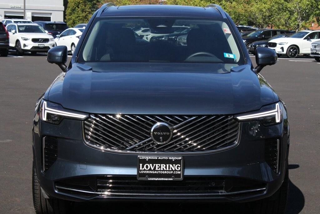 2025 Volvo XC90 Plus photo 3