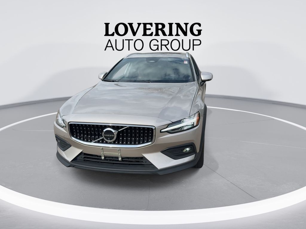 Used 2025 Volvo V60 Cross Country For Sale