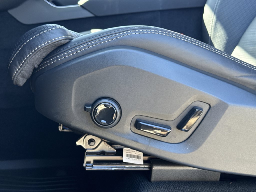 2026 Volvo XC90 Ultra - Photo 13