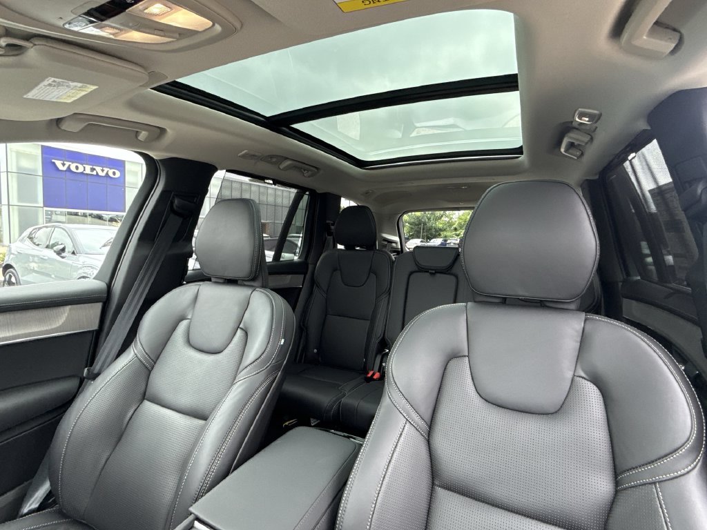 2026 Volvo XC90 Ultra - Photo 17