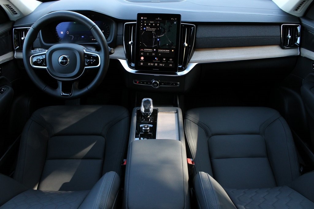 New 2026 Volvo XC90 B6 Plus 7-Seater SUV