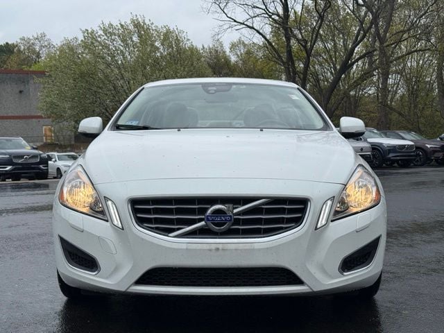 Used 2013 Volvo S60 T5 with VIN YV1612FH5D2171010 for sale in Nashua, NH