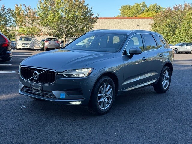 2019 Volvo XC60 T5 Momentum photo 3