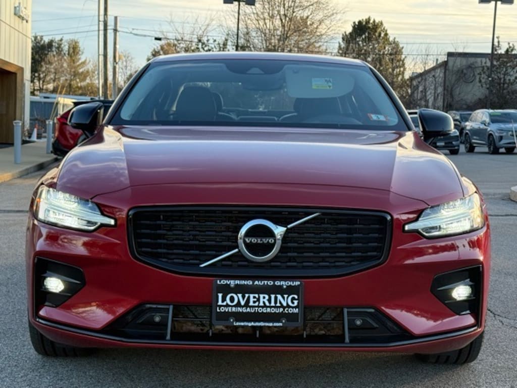 Used 2022 Volvo S60 B5 Momentum Sedan