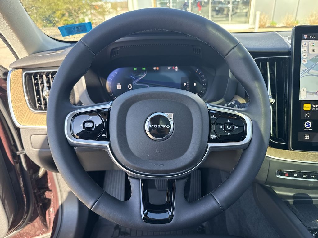 2026 Volvo XC60 Plus - Photo 14