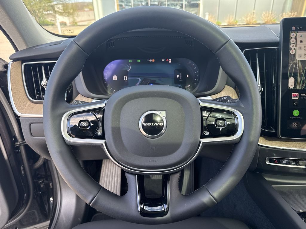 2026 Volvo XC60 Plus - Photo 14