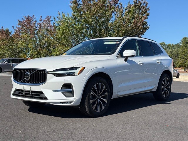 2023 Volvo XC60 B5 Core photo 3