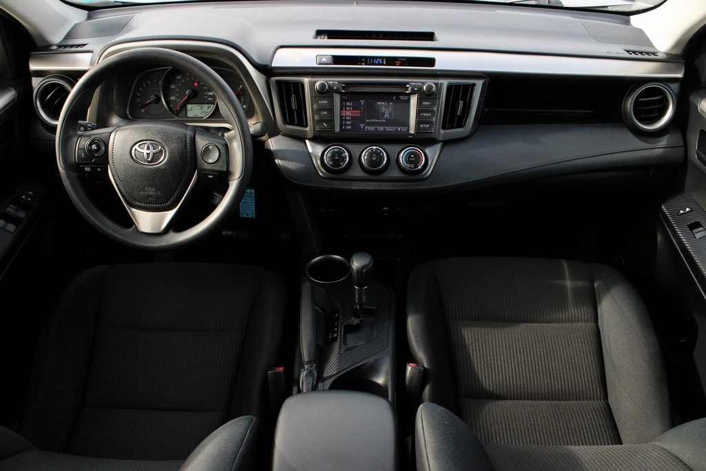 Used 2015 Toyota RAV4 LE with VIN JTMBFREVXFD131552 for sale in Nashua, NH