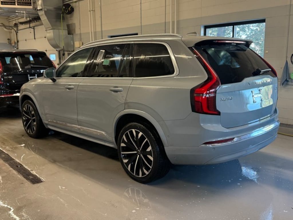 Certified 2025 Volvo XC90 B6 Plus 7-Seater SUV
